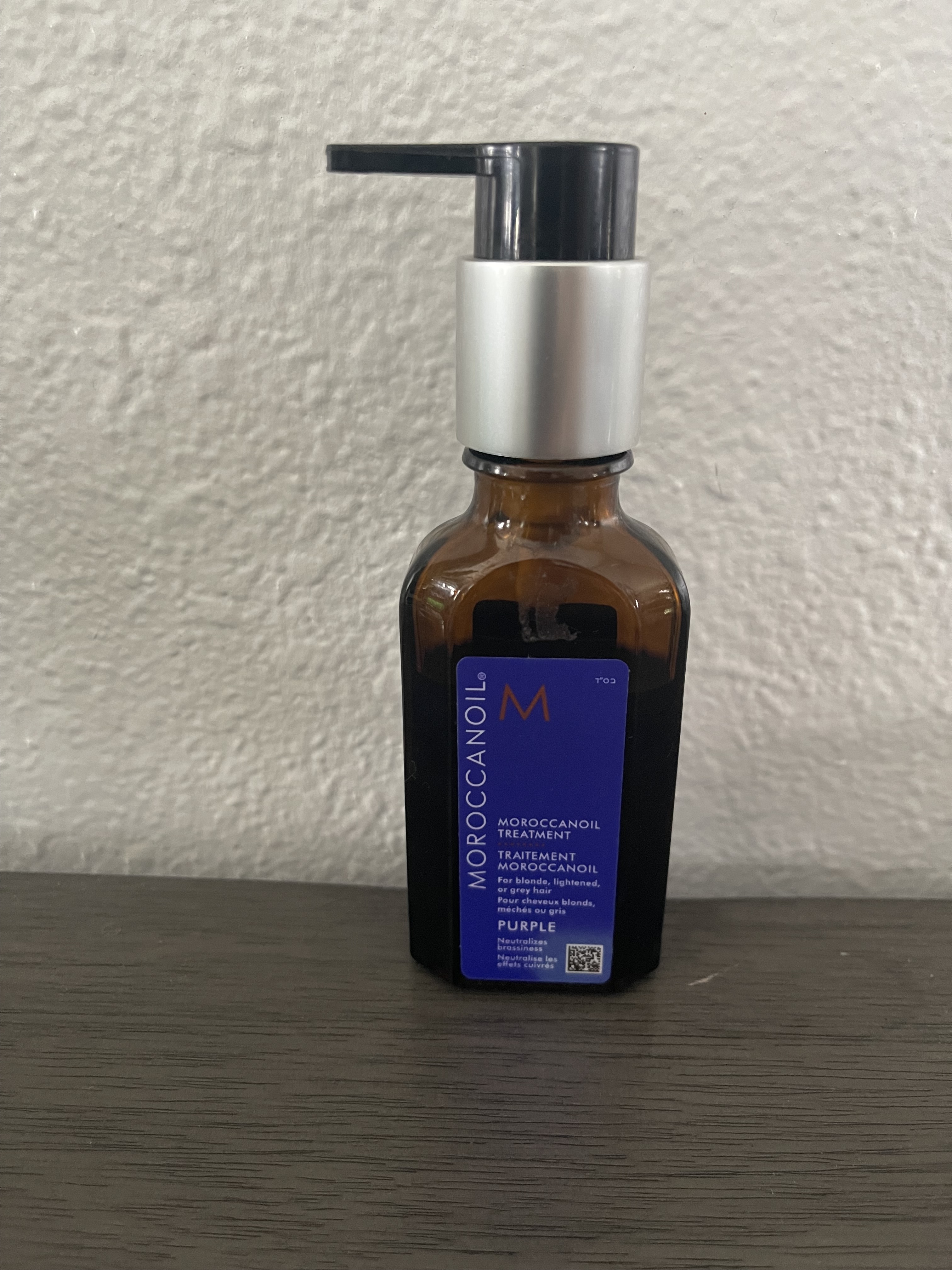 Shine serum product for silver hair